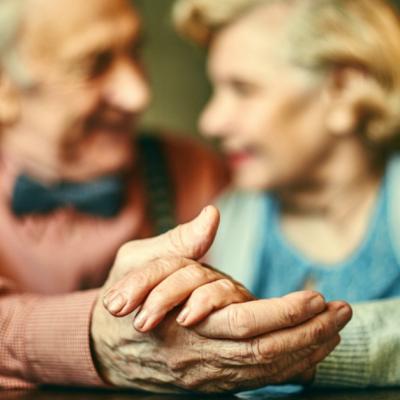 Cum sa ai o relatie care sa dureze: Sfaturile celui mai longeviv cuplu casatorit din lume