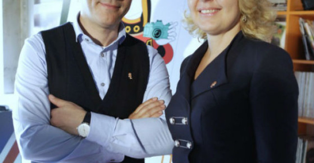 F64 implineste 13 ani