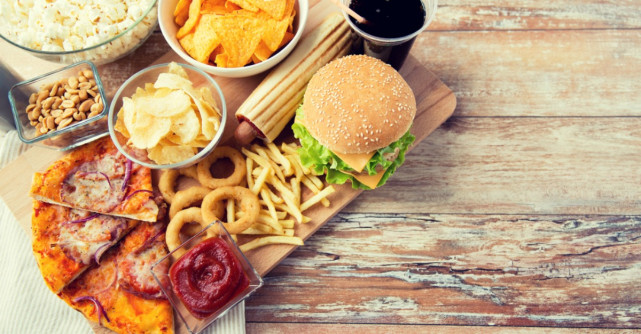 Specialistii avertizeaza asupra alimentelor pe care n-ar trebui sa le consumam niciodata