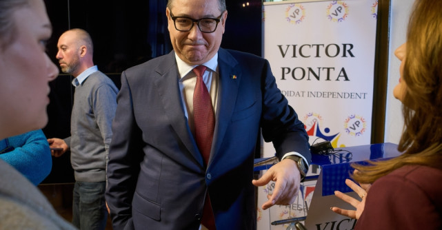 Victor Ponta iubește din nou? Apariție surpriză alături de o tânără elegantă la Ziua Regelui