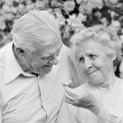 Acest batranel i-a marturisit sotiei sale ca a mintit-o toata viata. Ce a facut femeia? Mi-au dat lacrimile