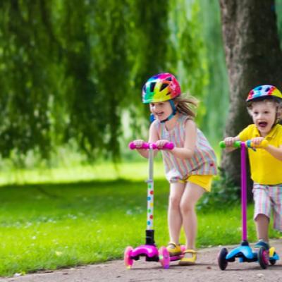 6 echipamente sportive pentru copilul tău, pe care le poate folosi în aer liber 