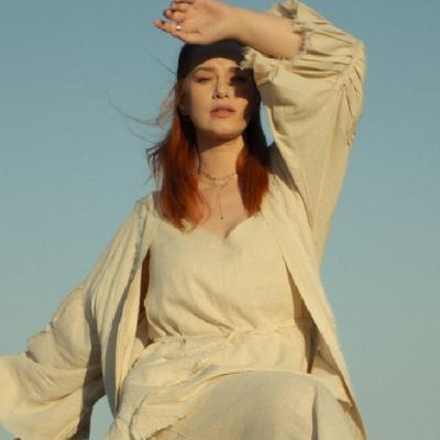 Feli lansează 'Apă și Pământ', un imn al iubirii trăite sau visate