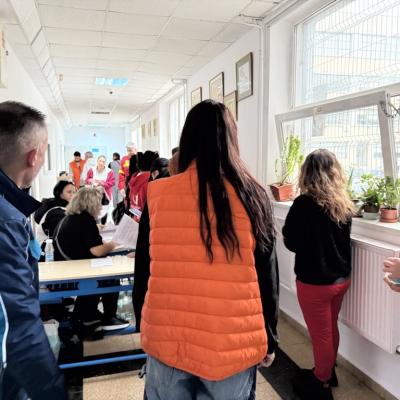 Asistență psihologică și sprijin emoțional copiilor, părinților și profesorilor afectați de explozia din Rahova