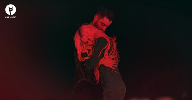 Cine pe cine: AMNA și Robert Toma fac echipă