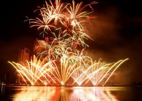 Horoscopul Revelionului: Zodiile binecuvântate care vor avea parte de noroc tot anul