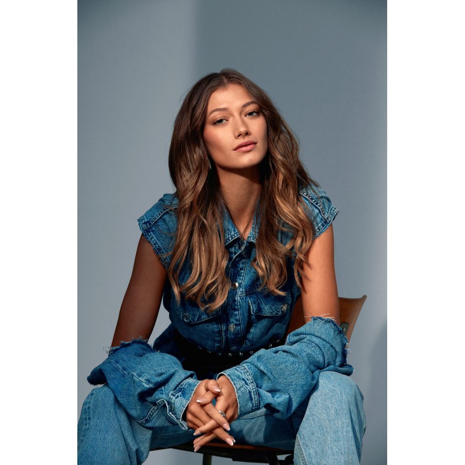 Interviu Leony - artista din Germania de care sigur te vei îndrăgosti! 