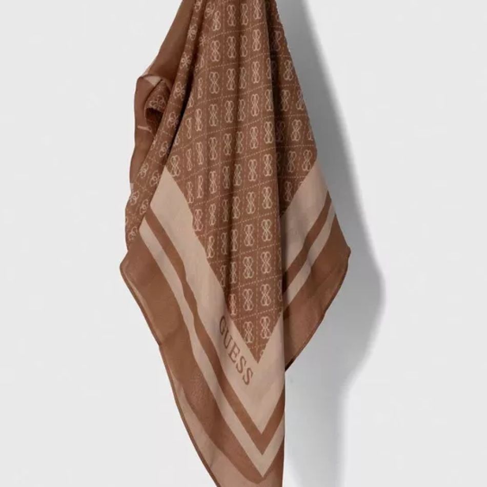 De nelipsit în această toamnă: 20 de eșarfe și fulare