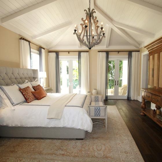 Piese de mobilier si decoratiuni pentru un dormitor relaxant