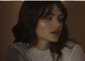 Sabrina Stoica lansează balada de dragoste, Totul - o reflectie a iubirii eterne