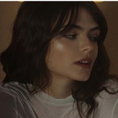 Sabrina Stoica lansează balada de dragoste, Totul - o reflectie a iubirii eterne