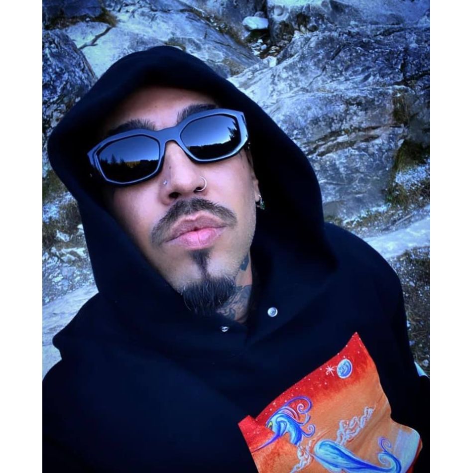 Ce meserie are de fapt Alex Velea? Artistul speră că nu va profesa niciodată