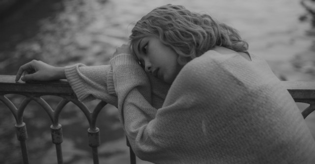 Stresul ingrasa: 4 moduri in care iti afecteaza silueta