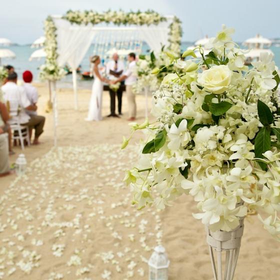 Cum te imbraci la o nunta pe plaja