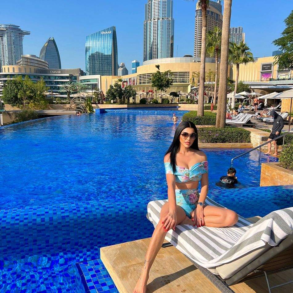 Andreea Tonciu, dezvăluiri șocante din copilărie! Bruneta și-a împlins prietena de la etaj