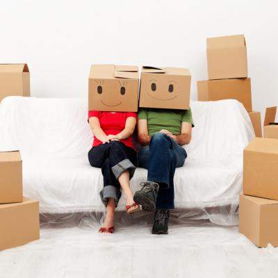  Proprietar, închiriez garsonieră. Preț: un rinichi, o bucată de ficat și primul născut. Negociabil. 