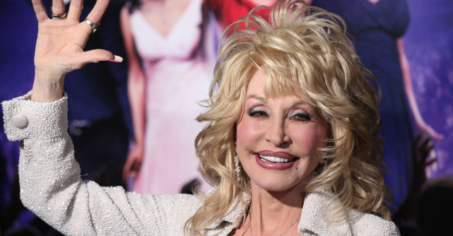 Dolly Parton a murit la 80 de ani. S-a luptat în secret cu o boală nemiloasă