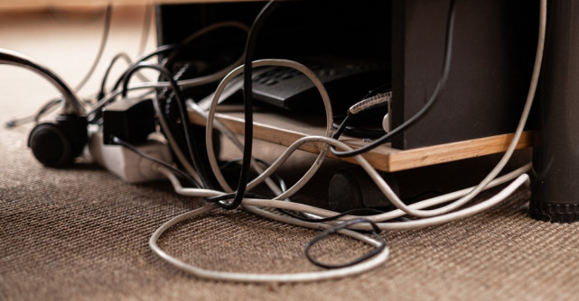 Riscurile folosirii necorespunzătoare a unor cabluri electrice 