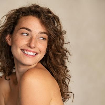 Ovăzul coloidal: ce este, ce beneficii are pentru piele și de ce a revoluționat tendințele din industria beauty