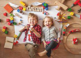 Idei de jocuri și activități când stăm în casă cu copiii