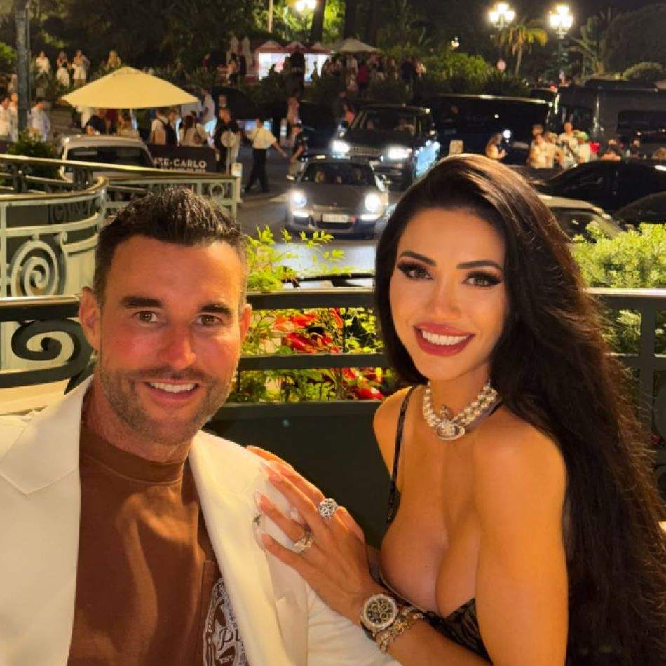 Imagini controversate cu Philipp Plein și Andreea Sasu. Gesturile designerului au stârnit reacții dure în mediul online