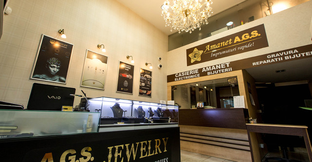 Care e legatura dintre cei de bani gata si amanet ceasuri de lux !