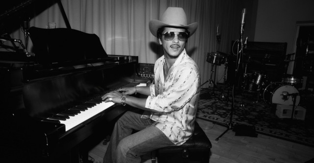 Bruno Mars prezintă I Just Might, primul single de pe noul album - The Romantic