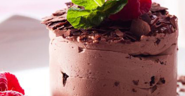 Slabeste mancand: 3 Retete dietetice de inghetata