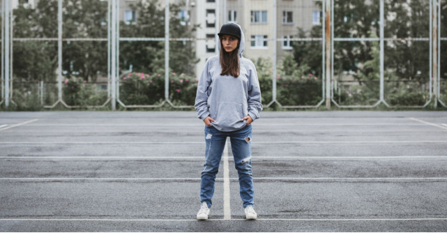 Cum purtam hanoracele oversize in sezonul rece