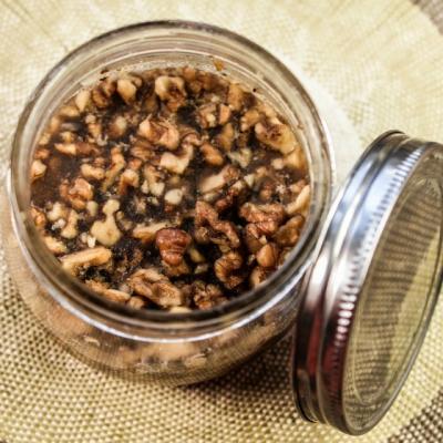 Miere si nuci, combinatia care are grija de sanatatea tiroidei