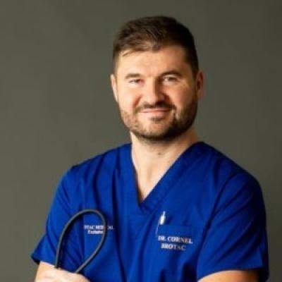 Rolul kinetoterapiei în tratarea osteoporozei: mișcarea care reconstruiește încrederea în propriul corp