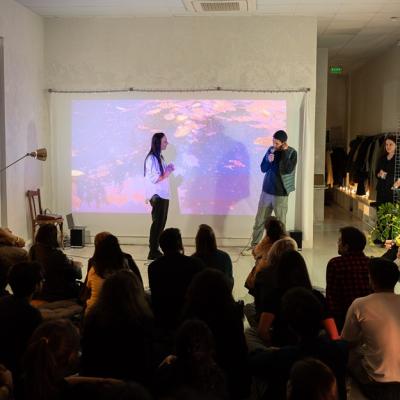 Seria de evenimente secrete în locuri secrete marca „Who’s On Stage?” prinde contur în București