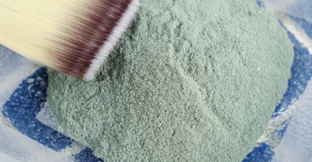 Cele mai intalnite 5 utilizari cosmetice ale argilei albastre