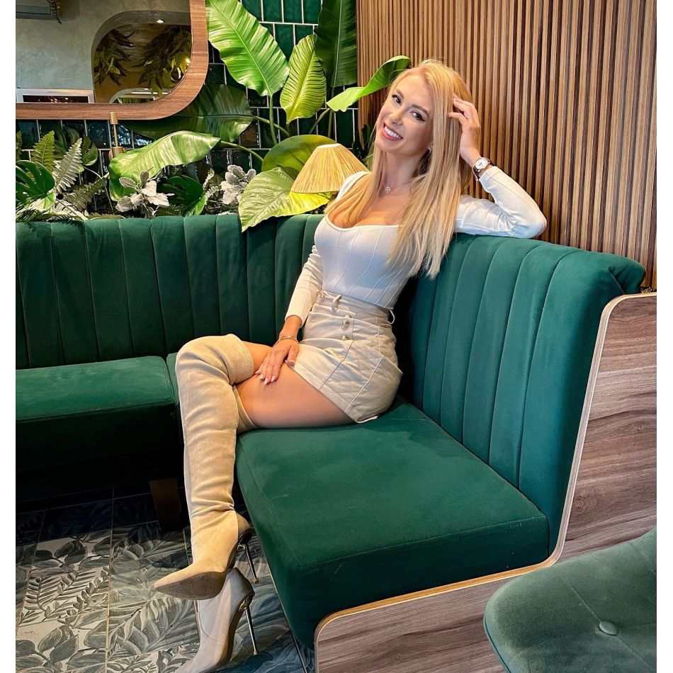 Andreea Bălan, fericită alături de Victor  Cornea: O nouă poveste de dragoste pentru artistă