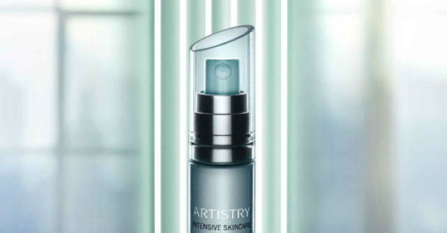 AMWAY prezinta lotiunea intens revitalizanta pentru ten ARTISTRY INTENSIVE SKINCARE pentru o textura desavarsita