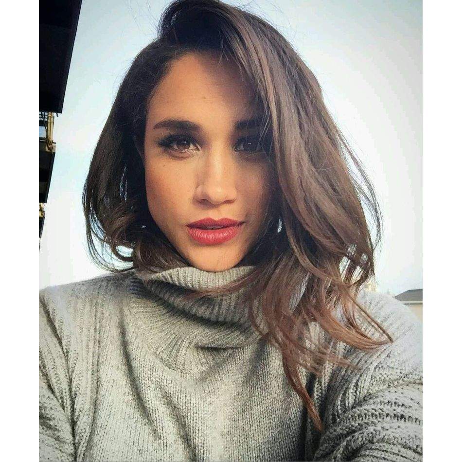 Admiratorii Casei Regale Britanice sunt convinși că Meghan Markle s-a deghizat și a participat la Încoronarea Regelui Charles