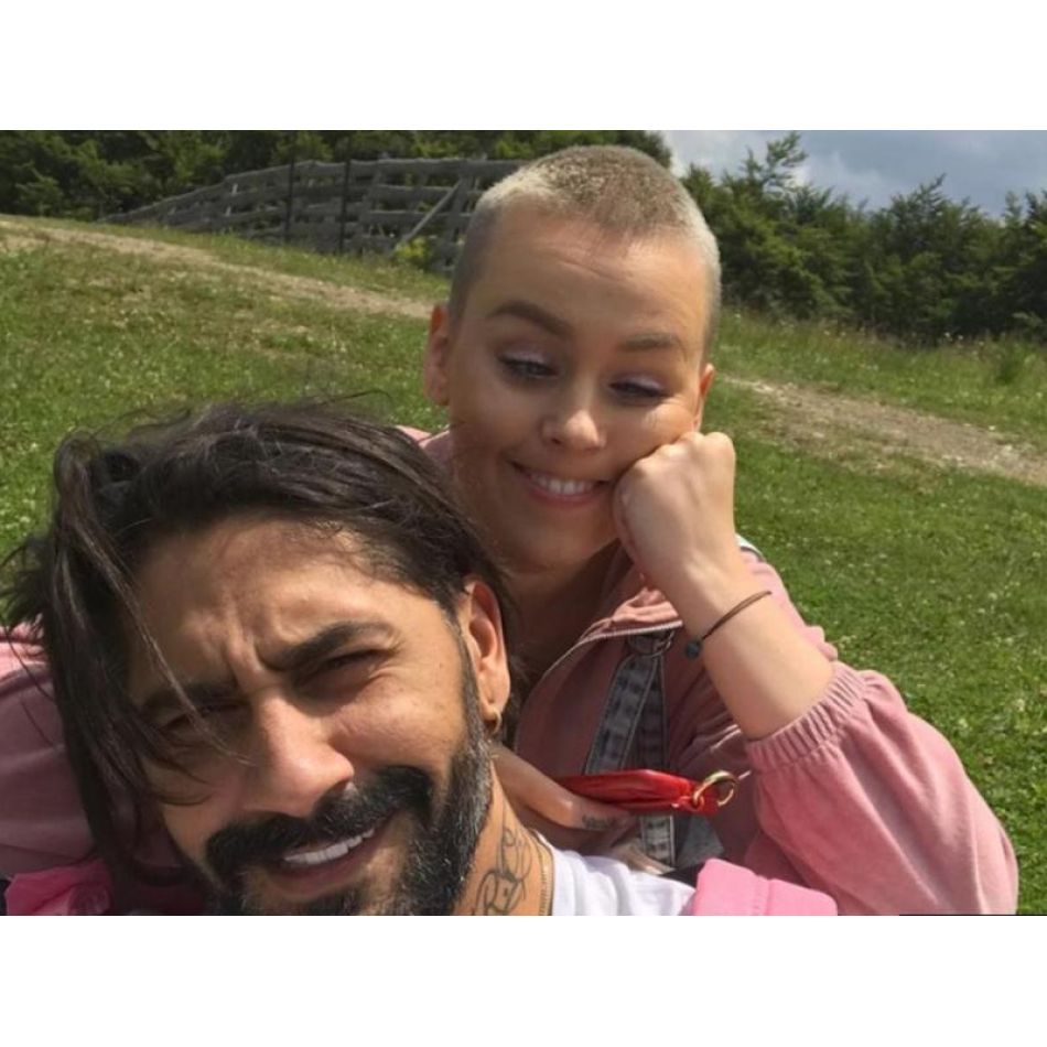 După ce Connect-R a recunoscut public că a înșelat-o pe Misha,frumoasa artistă a dezvăluit că se confruntă cu stări de anxietate