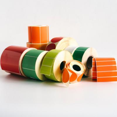 Marchează, codifică, organizează: 5 utilizări ale etichetelor autocolante