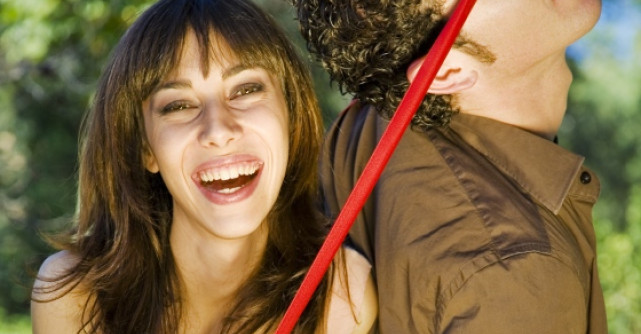 Ce trebuie sa stii cand mergi la un blind date 