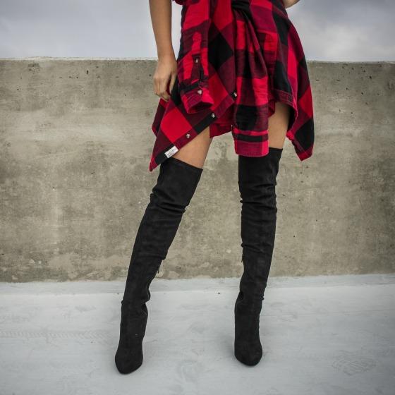 Moda cizmelor peste genunchi