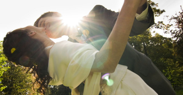 Video: Cel mai amuzant dans al mirilor