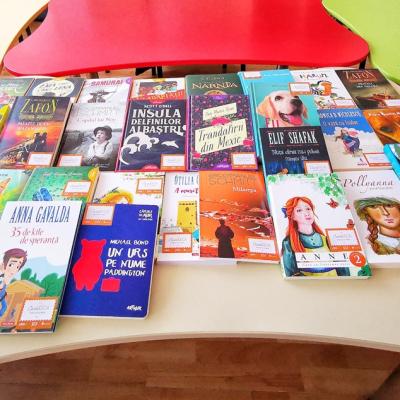 Libris.ro și Salvați Copiii România vor să doteze 350 de școli și licee din România cu  biblioteci