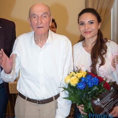 Ce i-a ajutat cel mai mult pe batranii de peste 100 de ani in pandemia Covid