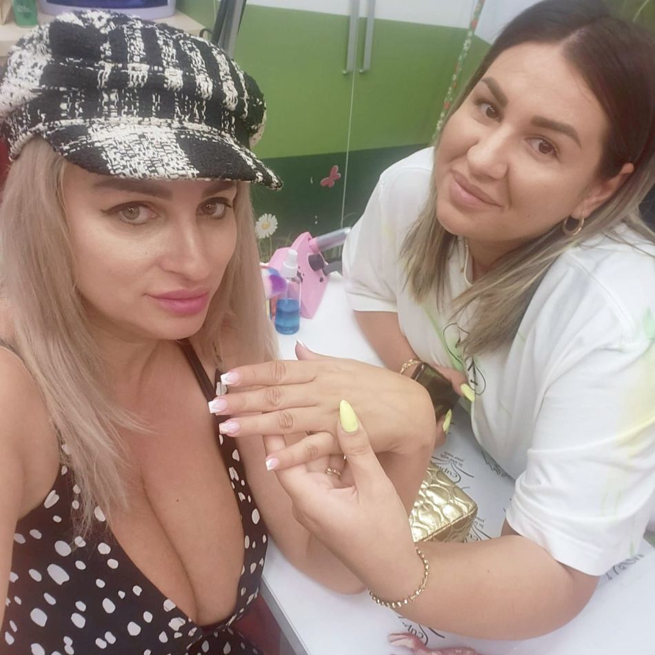 Aroganța făcută de Sânziana Buruiană pentru a semăna cât mai mult cu Barbie. Vreau ca în viitorul apropiat să...