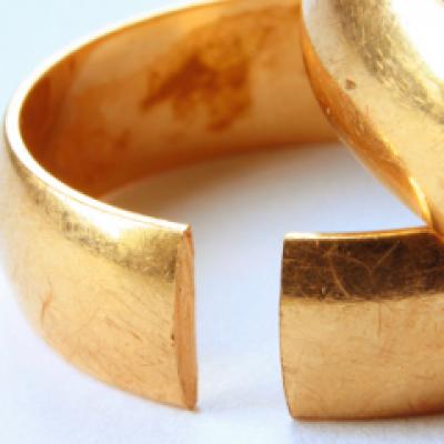 Scandalul divortului ia amploare