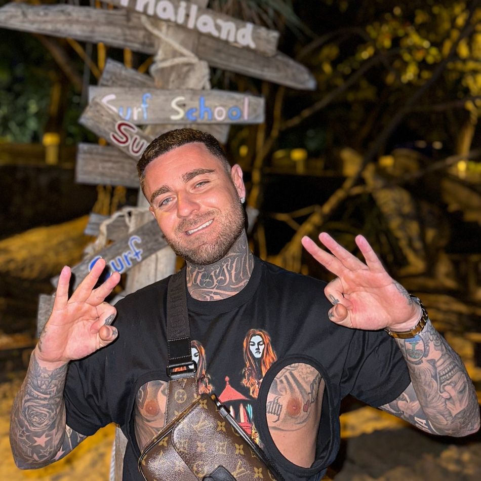 Scandal la alegeri: TJ Miles, dat afară din secția de votare – votul a fost posibil doar cu ajutorul AEP. Ce a pățit artistul