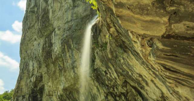 Galerie foto: Top 7 cele mai SPECTACULOASE cascade din Romania