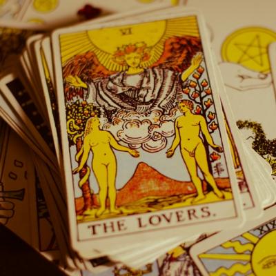 Previziunile cartilor de Tarot pentru zodii in 2016