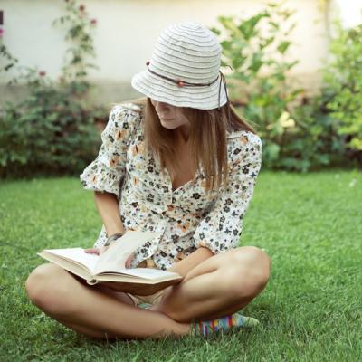 Carti de citit pe plaja: Tangou pentru Lisandra