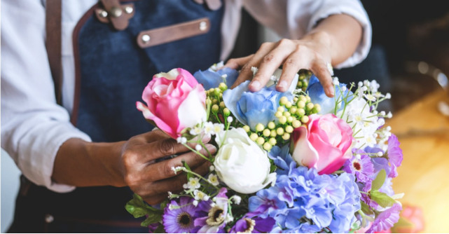 Disprețuite ani la rând, plantele artificiale își fac revenirea în forță